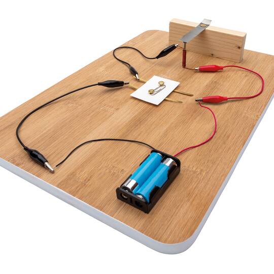 Hinkler Curious Universe™ Shocking Electricity Science Kit